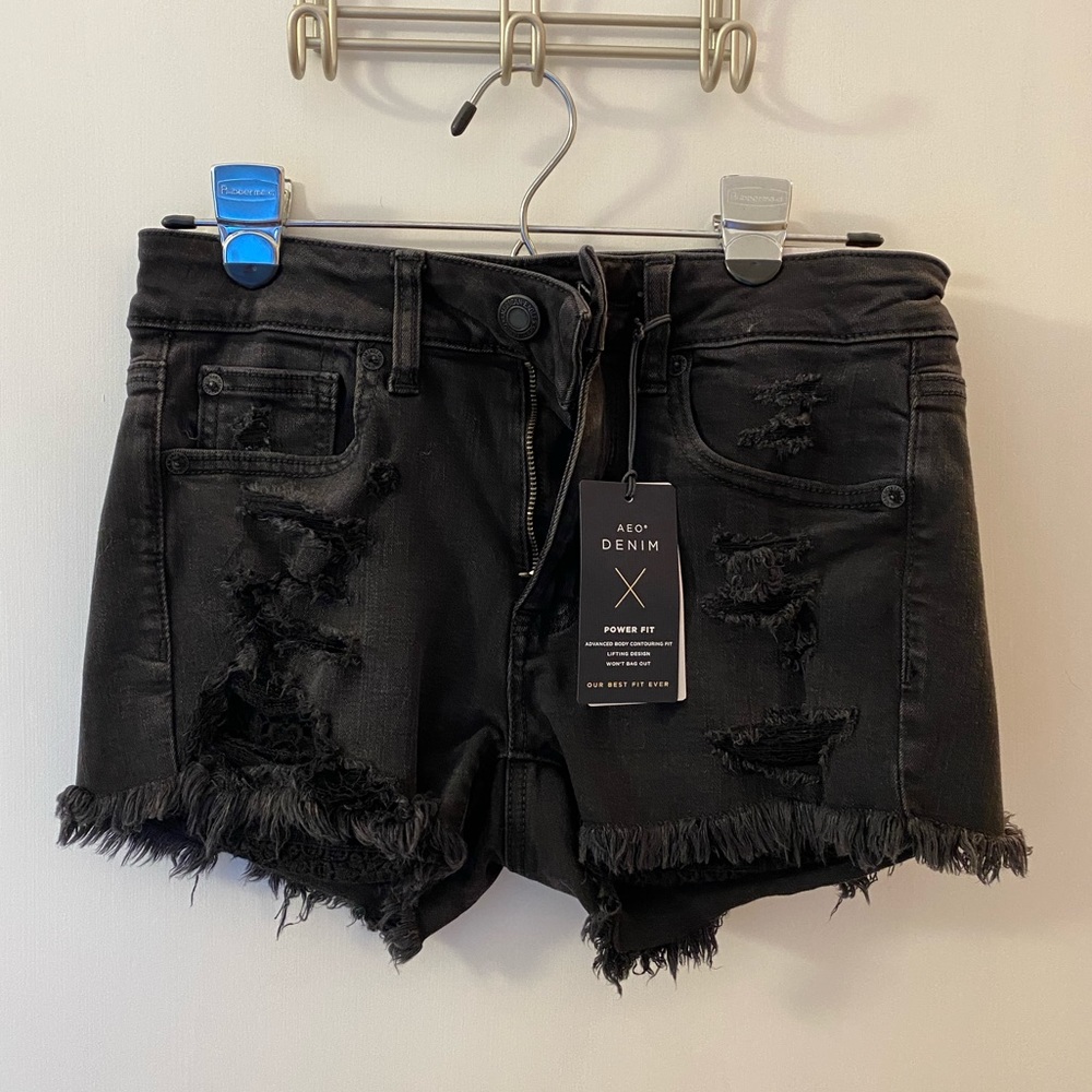 AE Distressed Blck Shorts - NWT - 2